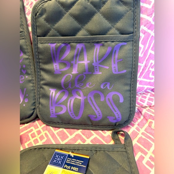 Handmade Potholder Set Bakers - Picture 2 of 4